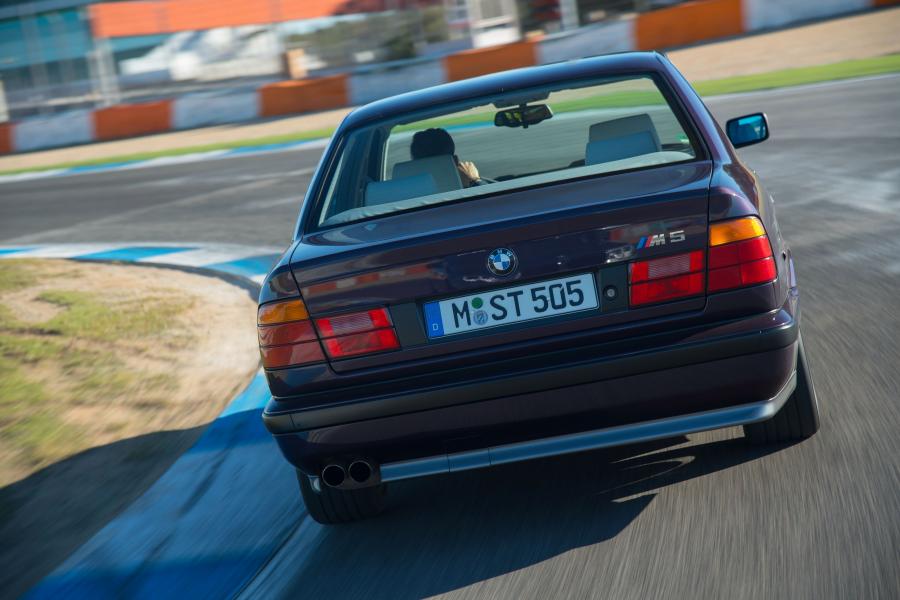  BMW M5 Sedan (E34) 1991 года  (WW) (фото 16 из 42)